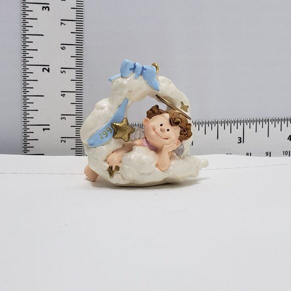 1994 Hallmark On Cloud Nine Handcrafted Keepsake Holiday Christmas Ornament. - Picture 5 of 5